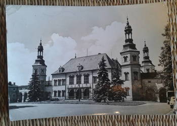 KIELCE - WCZESNOBAROKOWY PAŁAC OBECNIE MUZEUM ŚWIĘTOKRZYSKIE