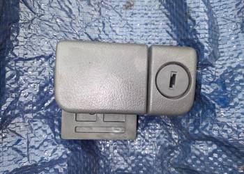Mazda mpv  01r zamek klamka schowka