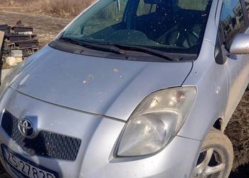 Toyota Yaris 2 // 2007 rok jeździ skręca hamuje.