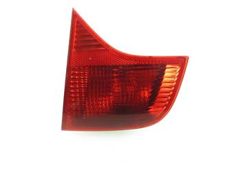 LAMPA PRAWA TYLNA KLAPA AUDI A4 B7 8E5945094A