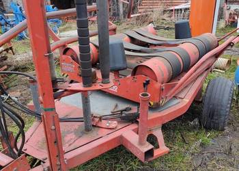 Owijarka samozaładowcza kverneland silowrap.  folia 750
