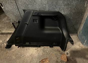 Kia Stonic boczek bagażnika prawy