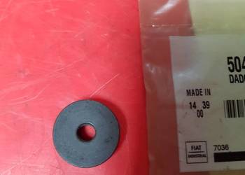 504075125 Nakrętka kołnierzowa New Holland