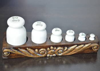stare ceramiczne ODWAŻNIKI do WAGI szalkowej