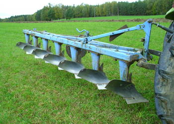 Pług podorywkowy 7 skibowy