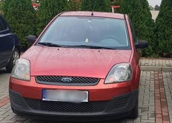Fajna Fiesta wszystko porobione do jazdy.