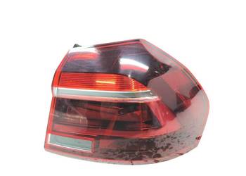 LAMPA TYŁ PRAWA SEDAN USA 561945208B VW Volkswagen Passat VIII (2014-  ) B8