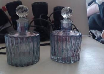 butelki kolekcjonerskie szklane zdobione karafki dwie butelki kolekcjonersk