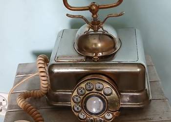 Stary telefon na tarcze