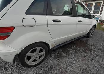 Mercedes b180