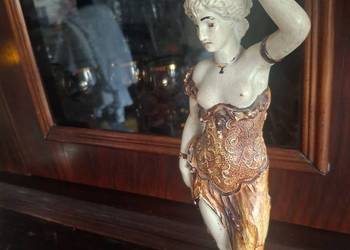IałFigurka wys 27 cm.