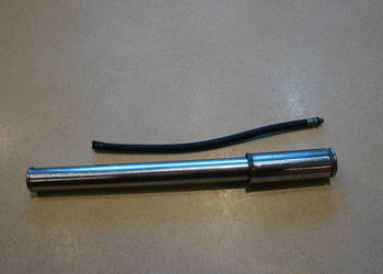 POMPKA KOMAR sztywniak (MOTORYNKA,Romet) 30cm  z wężykiem