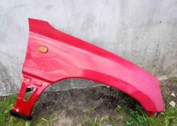 Toyota RAV4 I błotnik przedni prawy  3 drzwi 97r