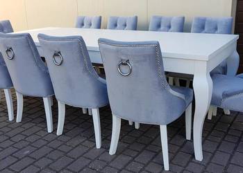 Pikowane krzesło z kołatką tapicerowane chesterfield modne