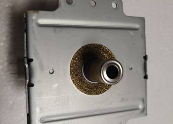 Magnetron Toshiba 2M253J Używany.