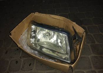 VW T5 lampa przednia prawa 2006