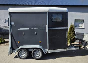 Przyczepa do przewozu koni Fautras 1300kg