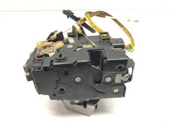 ZAMEK DRZWI LEWY TYŁ AUDI A6 C5 Sedan/Limuzyna 4B0839015G 97-05