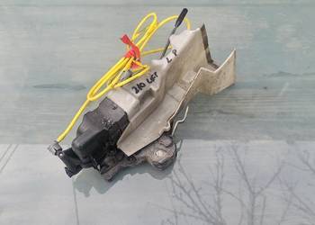 Zamek drzwi lewy przód mercedes w210 2027203535