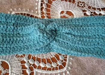 Ręcznie robiona opaska na głowę – ciepła