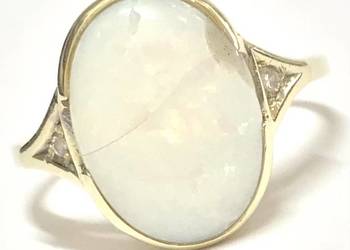 Złoty pierścionek 585 14K z opalem duży biały kaboszon gra barw vintage