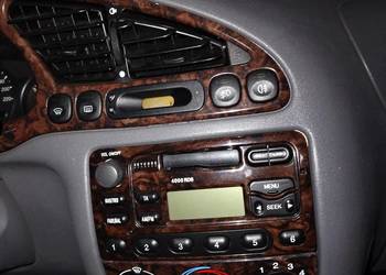 Ford Fiesta Ghia Radio Ramka