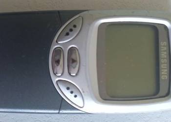 Samsung R200s retro telefon z klapką