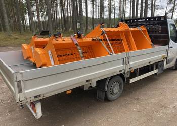 Piaskarka posypywarka komunalna samozaładowcza FK MACHINERY do placów dróg