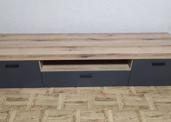 Duża szafka RTV 230 cm dąb Coast Evoke / szara – idealna pod duży TV