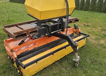 Zamiatarka zawieszana pronar agata Zm2000
