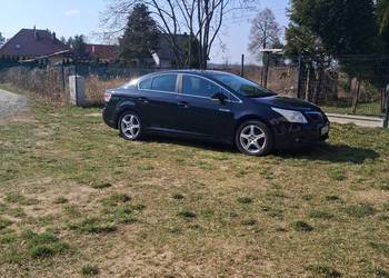 Toyota avensis t27  18 benzyna