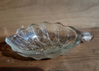 Stara szklana miseczka liść listek zabytek PRL retro vintage Stara szklana miseczka liść listek zabytek PRL retro vintage