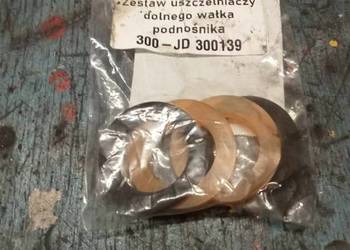 Zestaw uszczelniaczy dolnego wałka belek podnośnika John Deere 16402040