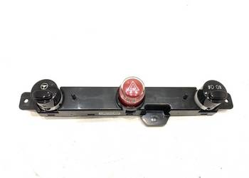 WŁĄCZNIK ŚWIATEŁ AWARYJNYCH FIAT 500 735451108 PRZYCISK AWARYJNE