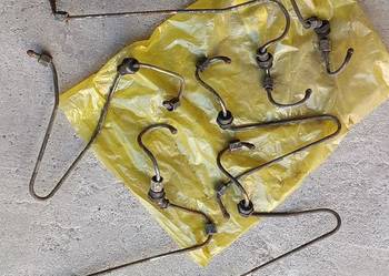 Przewody paliwowe silnika Mercedes Benz OM352 do kombajnu New Holland Claas