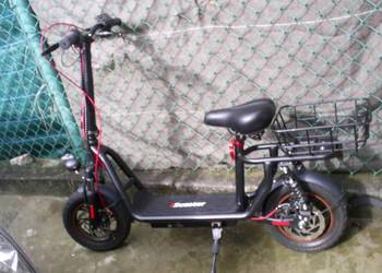 Pojazd Elektryczny hulajnoga z siedzeniem 12