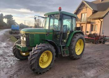 John Deere 6200 rewers przy kierownicy