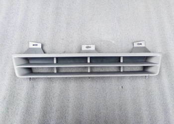 Opel Omega A oryginalna atrapa