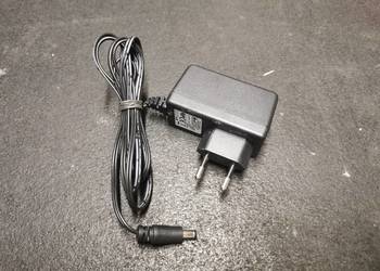 Zasilacz UMEC 12V 1.25A 15W