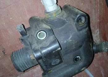 Obudowa termostatu termostat escort 1.6 16v mondeo