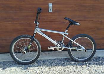 Rower bmx CZYTAJ OPIS