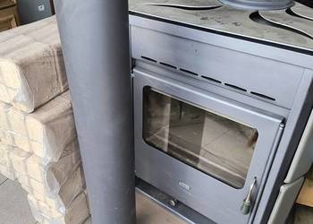 Kominek narożny wolnostojący