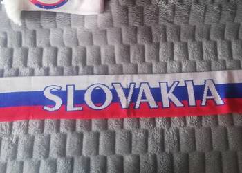 2 szaliki klubowe i jeden reprezentacyjny