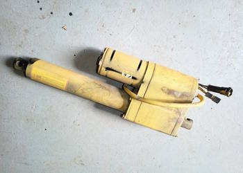 SIŁOWNIK ELEKTRYCZNY KLEPISKA NEW HOLLAND 84012749