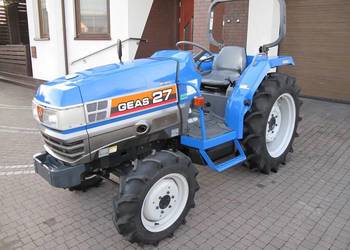 Mini Traktorek Iseki Geas 4X4 27KM Wspomaganie Rewers Mały Ogrodniczy