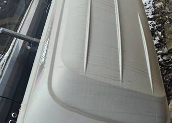 Box na dach, trumna, bagaznik na nary z poprzeczkami THULE