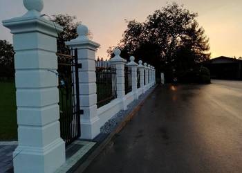 Stylowe Dworkowe Ogrodzenia Betonowe /Słupki/Murki