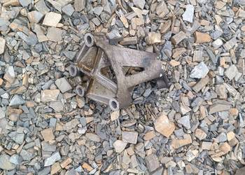 Łapa Silnika Porsche 944 2.5 Benz 8V