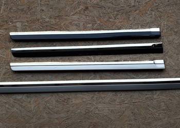 FORD S-MAX 10- LIFT LISTWA DRZWI PRAWA TYŁ AM21-U25532-B