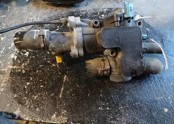 Obudowa Termostatu 9646439080 Peugeot Citroen Volvo Ford